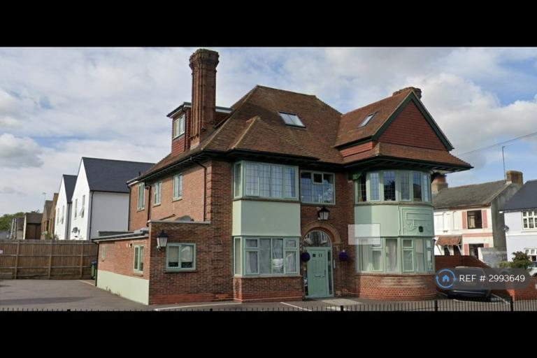 1 bedroom flat in The Elms, Worthing, BN14 (1 bed) (#2993649)