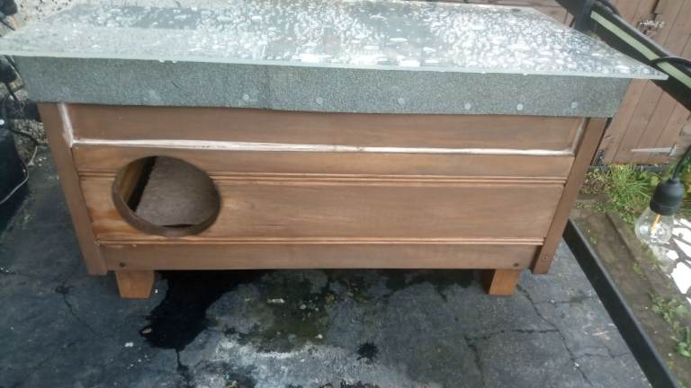 Outdoor cat house waterproof 