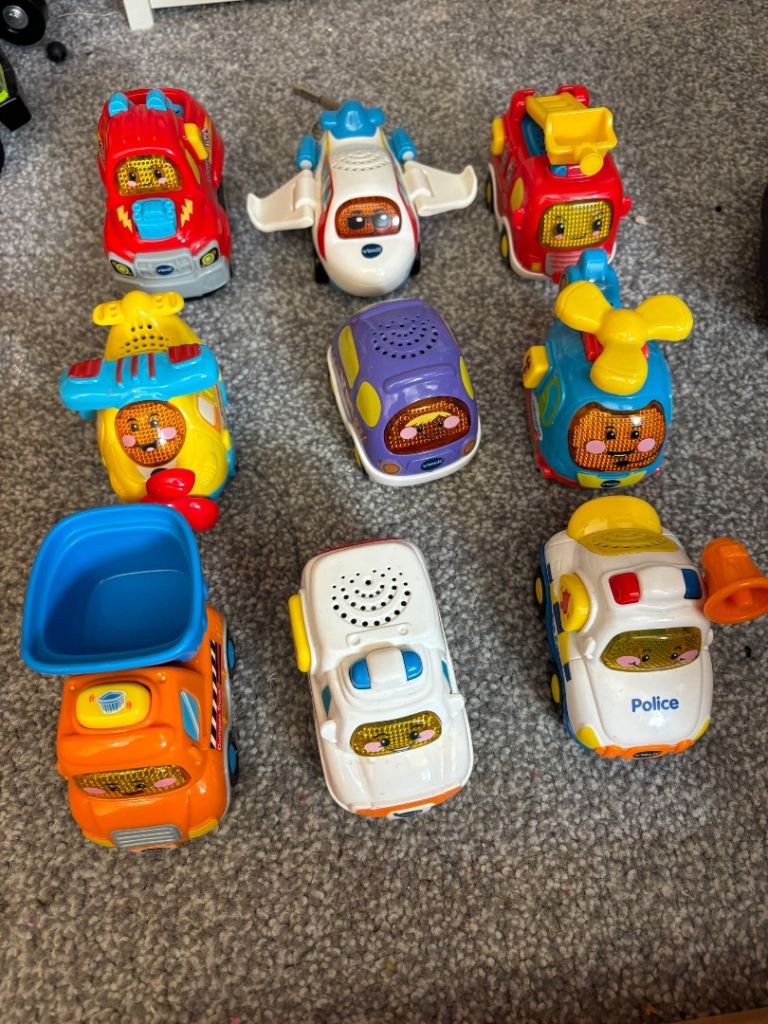 Toot toot drivers and paw patrol toys 