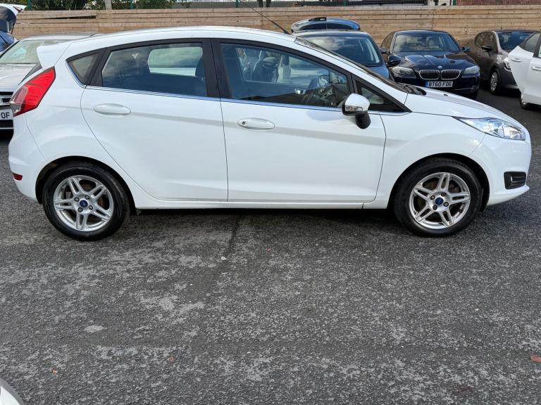 2013 Ford Fiesta 1.25 82 Zetec 5dr HATCHBACK Petrol Manual