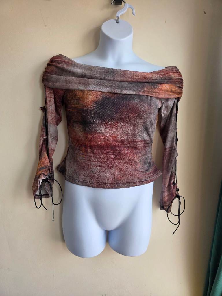 Boohoo Bardot Grunge Print Lace Up Detail Top size 16 off shoulder