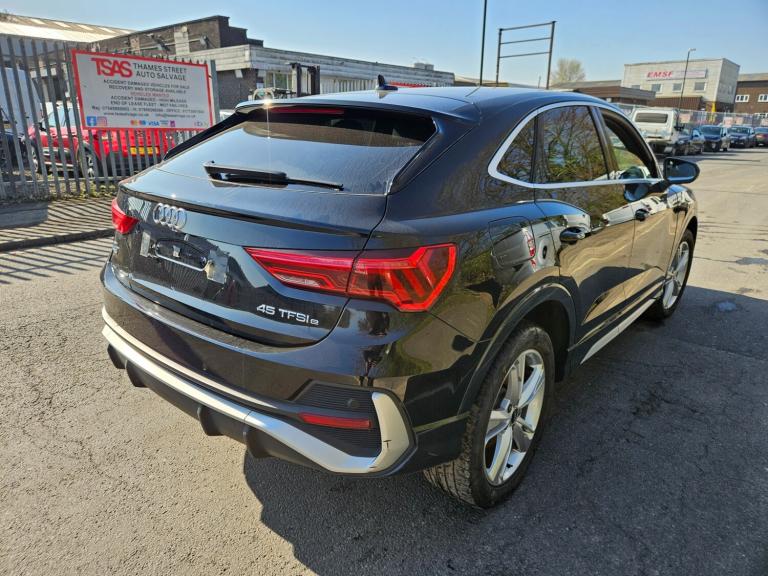 2023 23 AUDI Q3 45 TFSI e S Line 5dr S Tronic Black Damaged Salvage