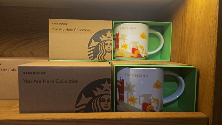 STARBUCKS BARCELONA MUG BRAND NEW NEVER USED ONLY £30!!!