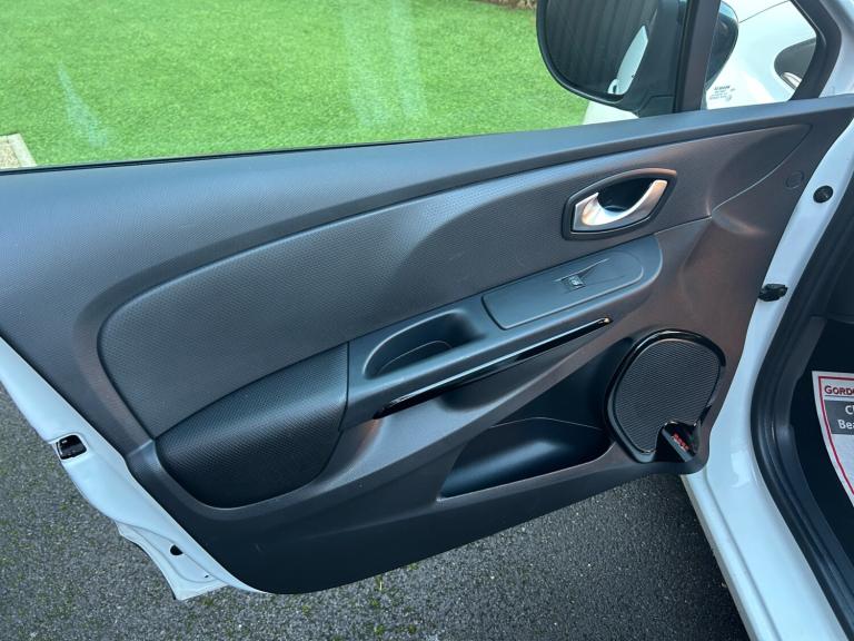 2015 Renault Clio 0.9 TCE 90 Dynamique S MediaNav Energy 5dr HATCHBACK Petrol Manual