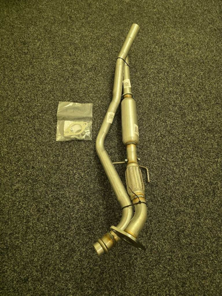Exhaust Pipe + Fitting Kit fits HYUNDAI i10 1.0