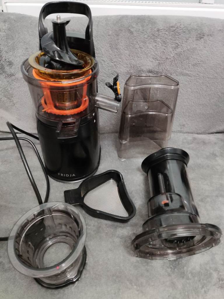 Fridja F1900 Cold Press Juicer