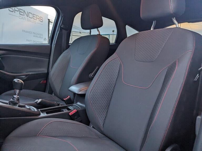 2018 Ford Focus 1.0 EcoBoost 140 ST-Line Navigation 5dr HATCHBACK PETROL Manual