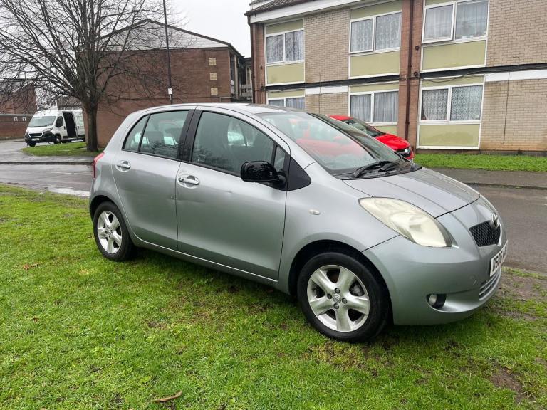 Automatic Yaris ulez free