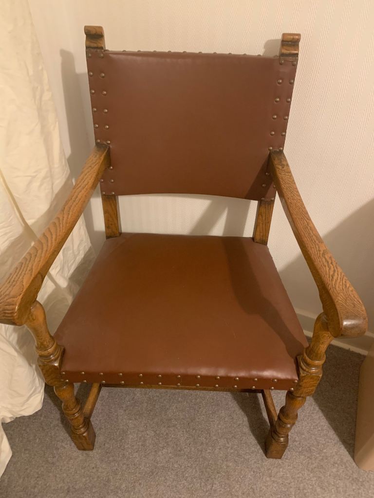 Carver vintage dining chair 