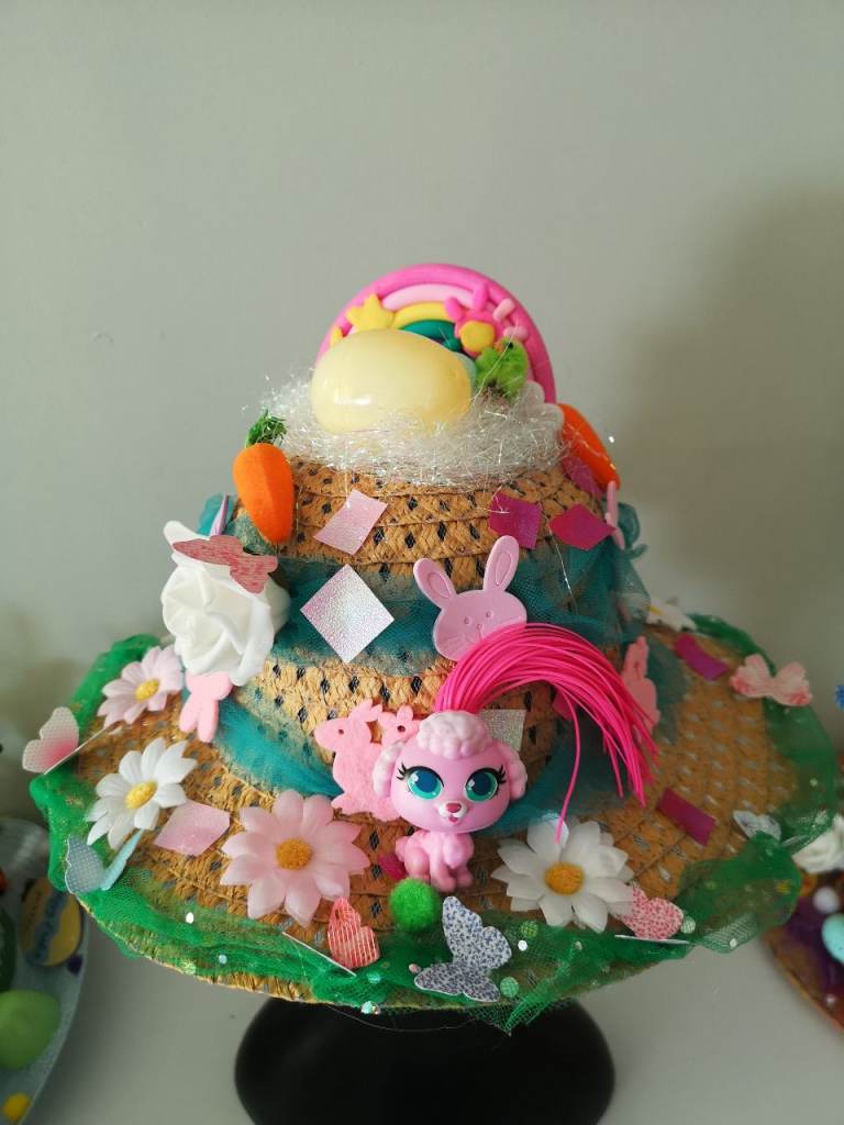 Easter bonnet 