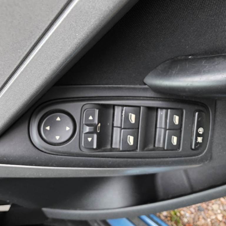 CITROEN C4 PICASSO E-HDi EDITION 1.6 DIESEL 110 BHP AUTOMATIC GEARBOX YEAR 2012 EXCELENT CONDTION!!!