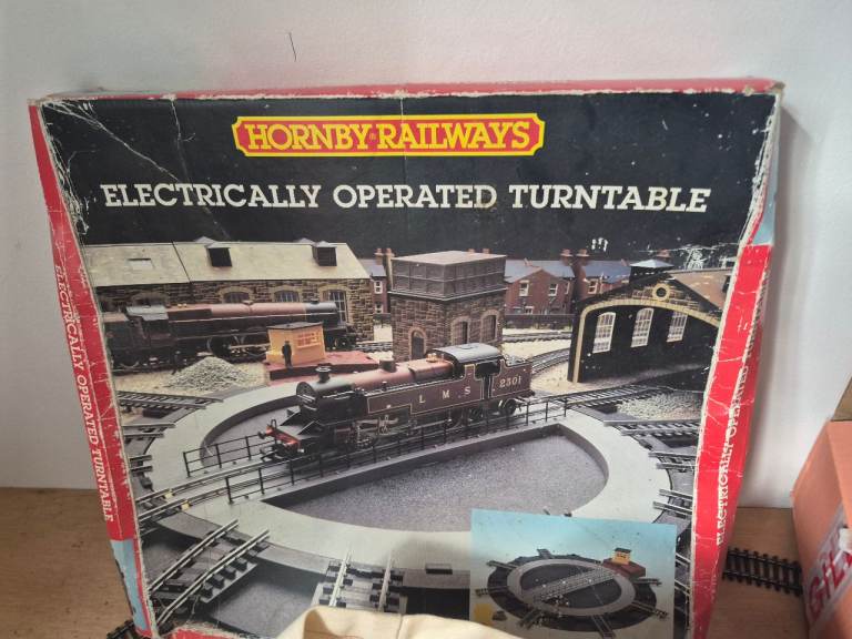 Collection of trains and models track bulk