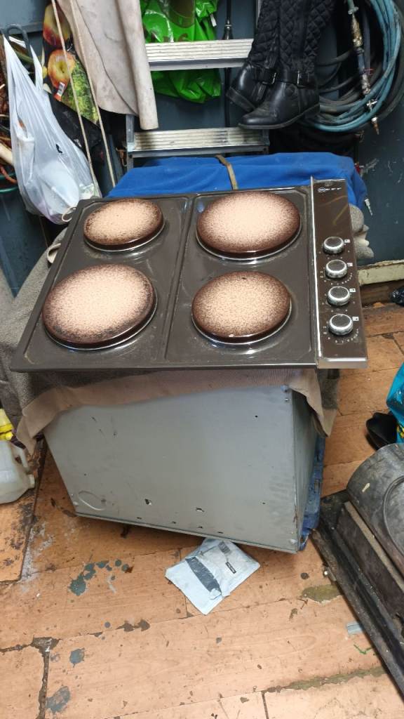 Neff built-in eyelevel oven and hob