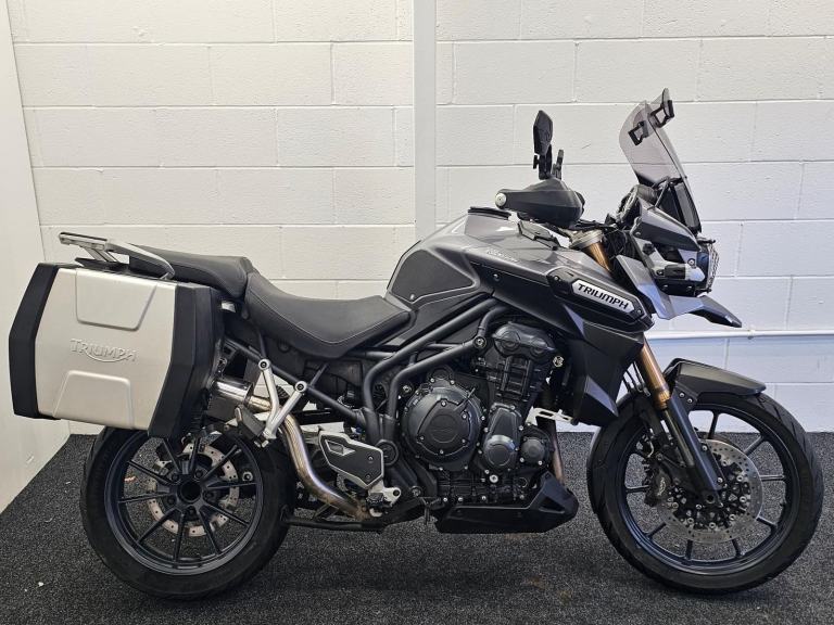 TRIUMPH TIGER EXPLORER ABS ** Panniers - Delkavic Exhaust - 12 Months MOT **