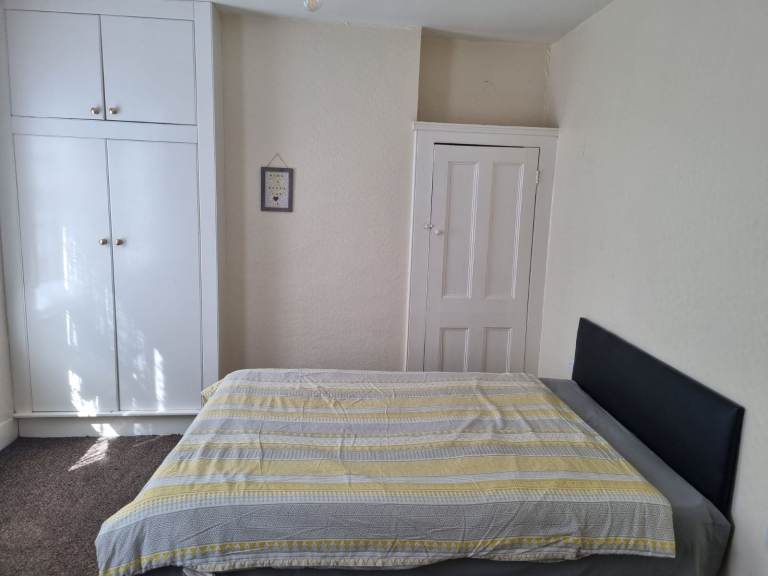 Spacious and Cosy Double Rooms for Rent in - SE25 5PU