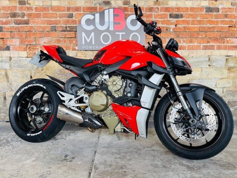 DUCATI STREETFIGHTER V4 2021 21
