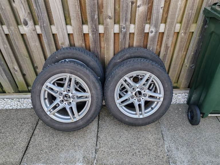 Bmw e90 205/60/r16 alloys and winter tyres