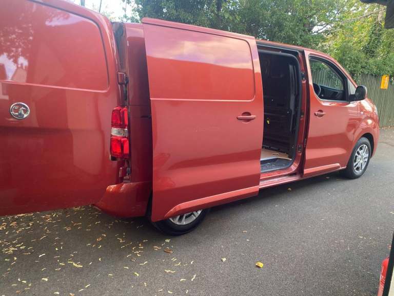 2020 Vauxhall Vivaro 1.5 Turbo D 2700 Sportive L1 H1 Euro 6 (s/s) 5dr PANEL VAN Diesel Manual