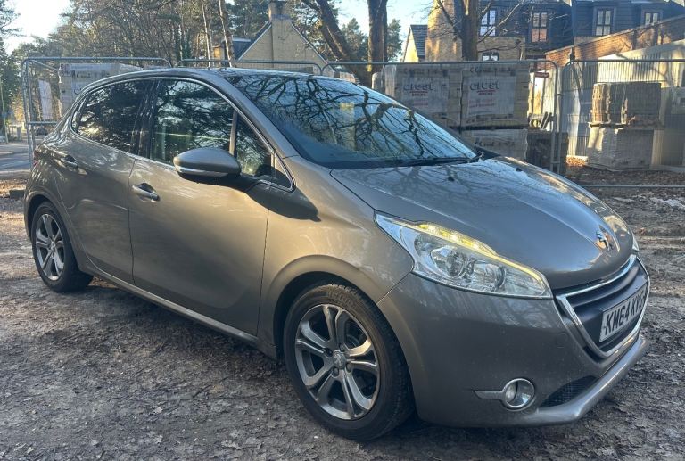 Peugeot, 208, Hatchback, 2014, Manual, 1560 (cc), 5 doors