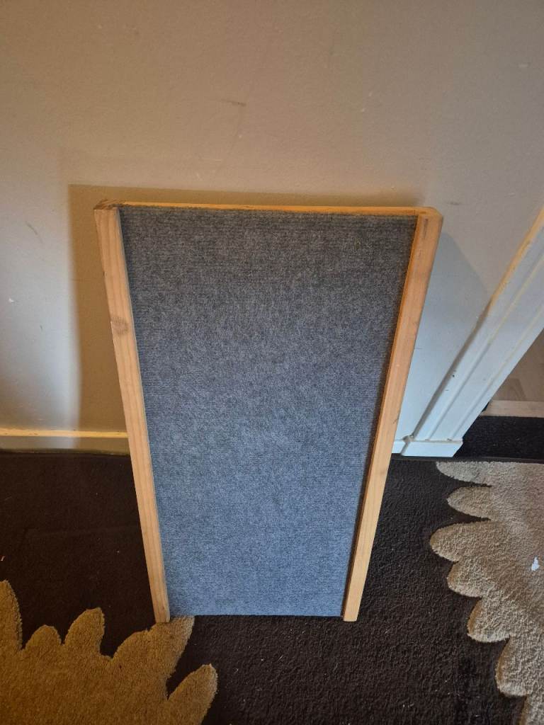 Adjustable wooden pet ramp