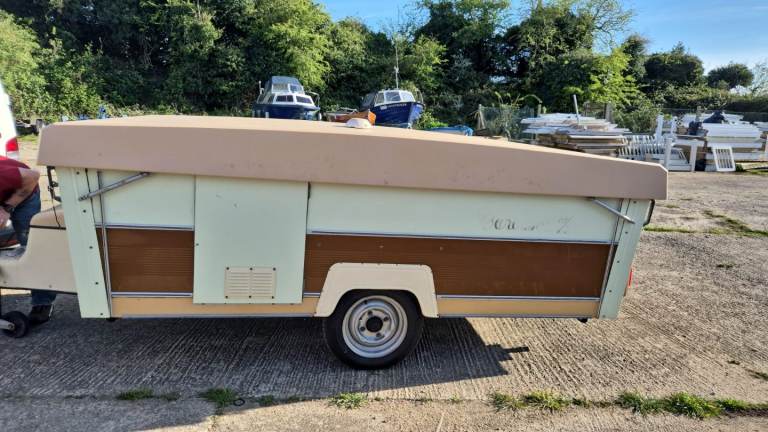 Gobur folding caravan 