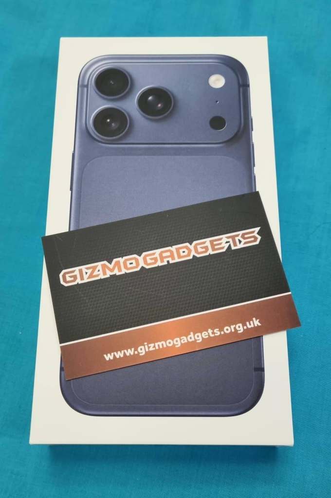 APPLE iPHONE 17 PRO 256GB- DEEP BLUE - UNLOCKED-(BRANDNEW SEALED)+APPLE WARRANTY