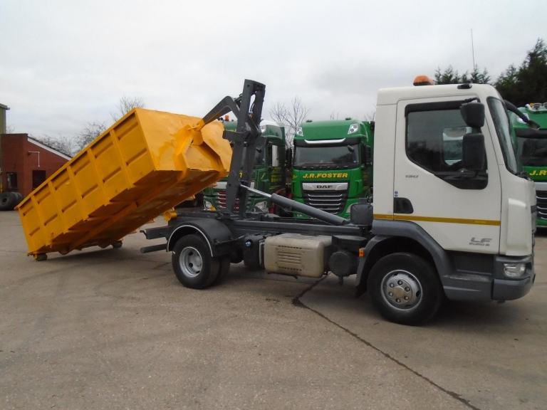 2017 (17) DAF LF150 EURO 6  7.5T HOOK LOADER 