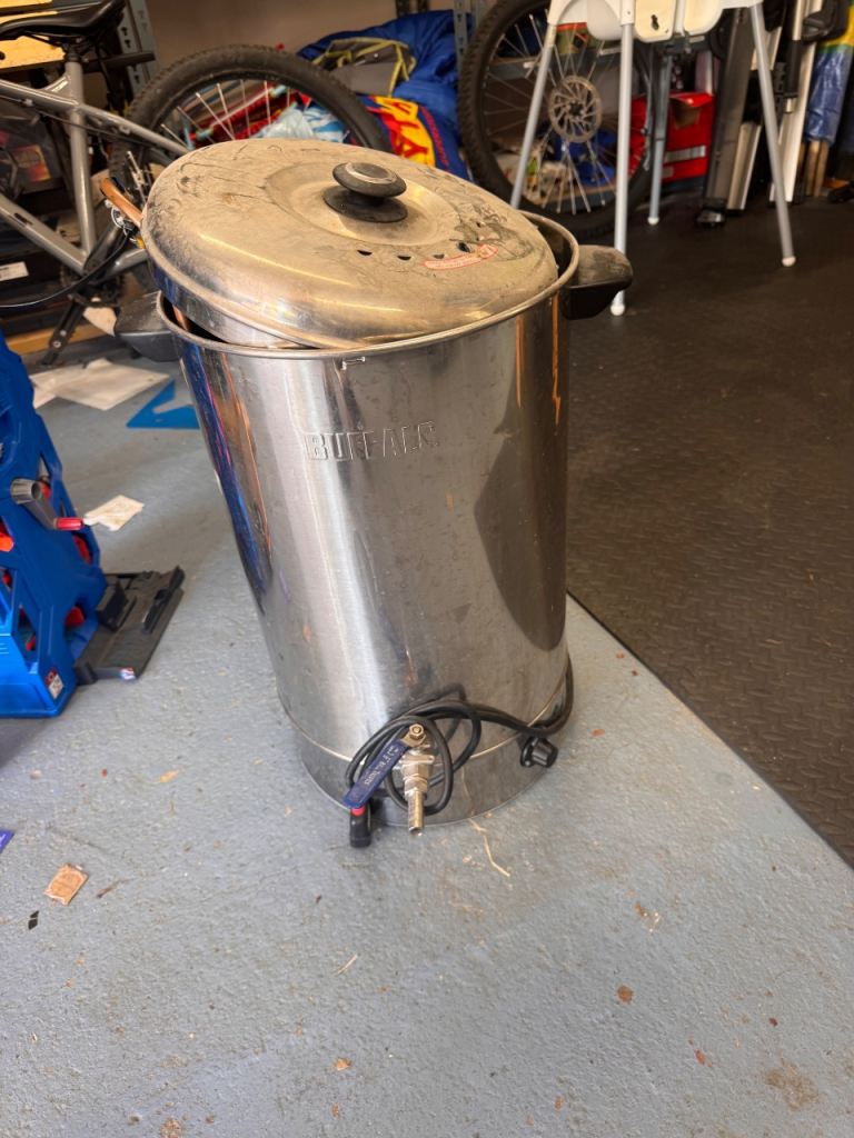 Buffalo Electric Stainless Steel Boiler with Lid – Good Condition