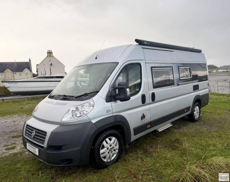 IH 630FL - 2015 -2  Berth campervan