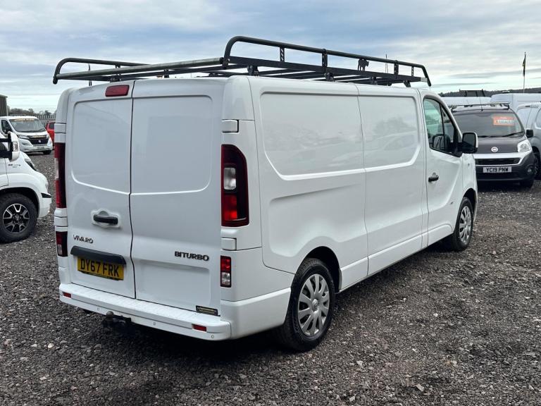 2017 Vauxhall Vivaro 1.6 CDTi 2900 BiTurbo ecoTEC Sportive L2 H1 Euro 6 (s/s) 5dr PANEL VAN Diese...