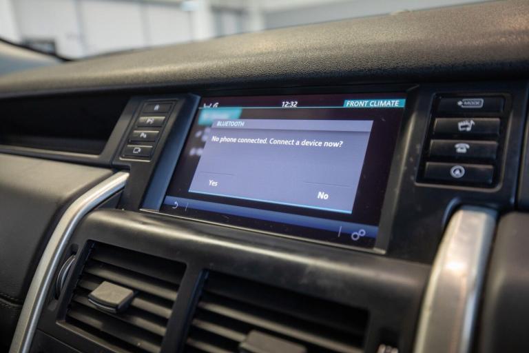 2016 Land Rover Discovery Sport 2.0 TD4 HSE Luxury SUV 5dr Diesel Auto 4WD Euro 6 (s/s) (180 ps) ...