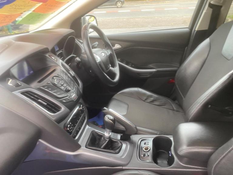 2011 Ford Focus 1.6T EcoBoost Titanium X Euro 5 (s/s) 5dr HATCHBACK Petrol Manual