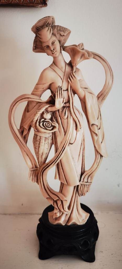 Vintage Asian Chinese Lady Geisha With Flowers, Tall Beige Figurine £8