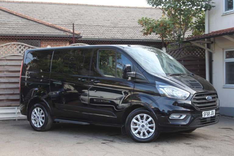 2019 Ford Tourneo Custom 2.0 EcoBlue 130ps Low Roof 8 Seater Titanium MPV DIESEL Manual