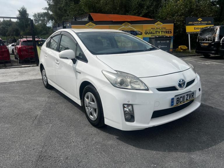 2011 Toyota Prius 1790 cc Hybrid