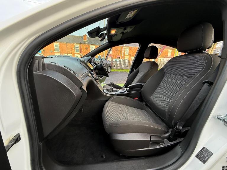 2015 Vauxhall Insignia 1.4i Turbo Limited Edition Hatchback 5dr Petrol Manual Euro 6 (s/s) (140 p...