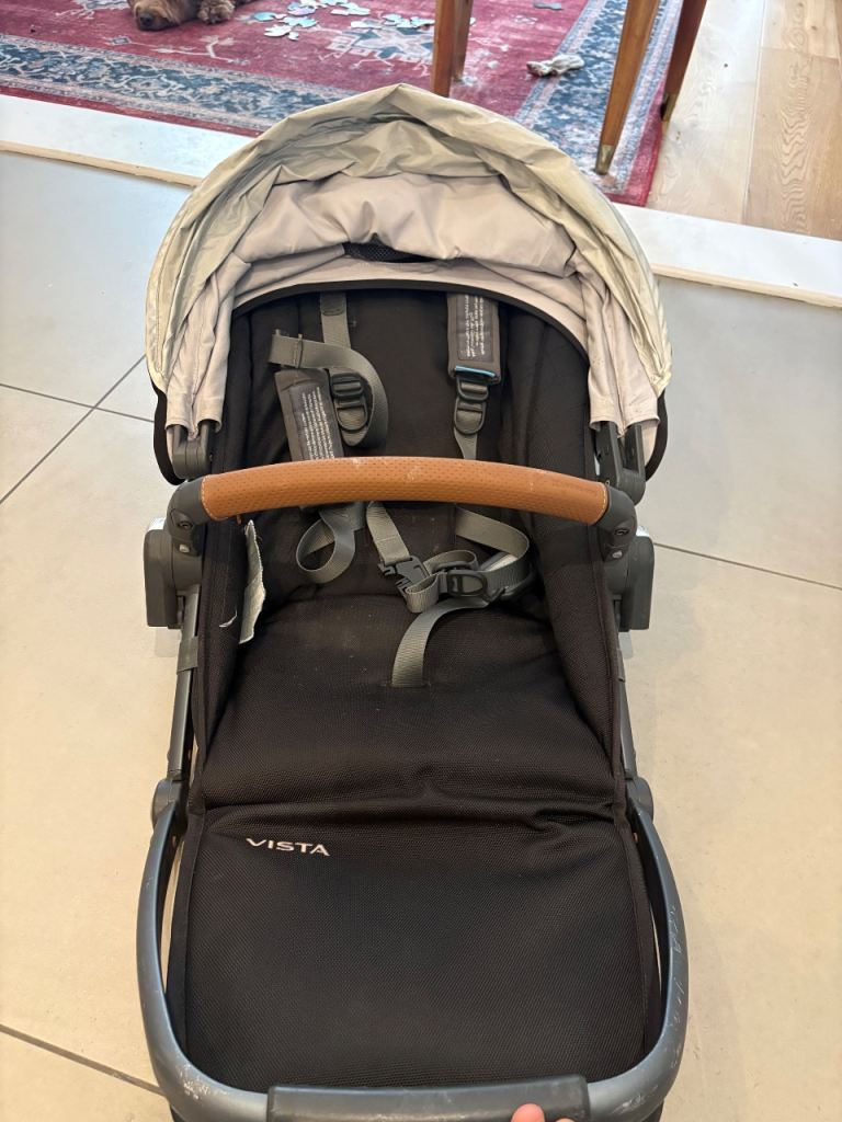 UPPAbaby Vista Seat - Black with Tan Leather Bar