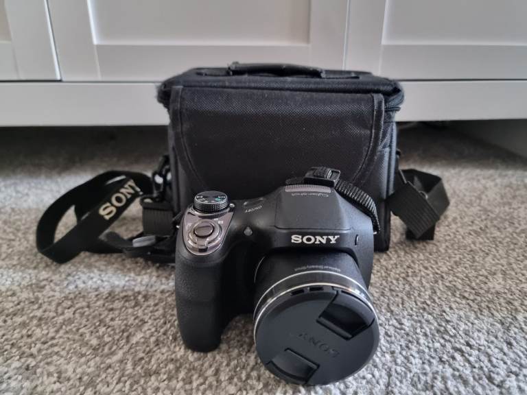 Sony Cybershot DSC 300 Camera 