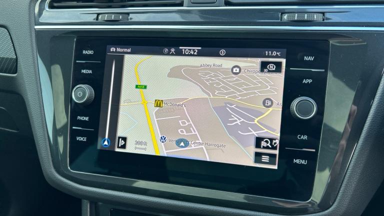 2022 Volkswagen Tiguan 2.0 TDI 200 4Motion R-Line 5dr DSG ESTATE DIESEL Automatic