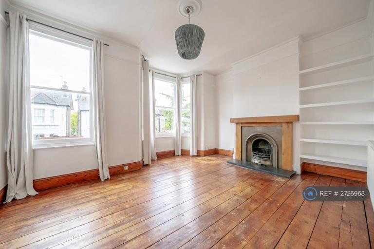 2 bedroom flat in Adys Road, London, SE15 (2 bed) (#2726968)