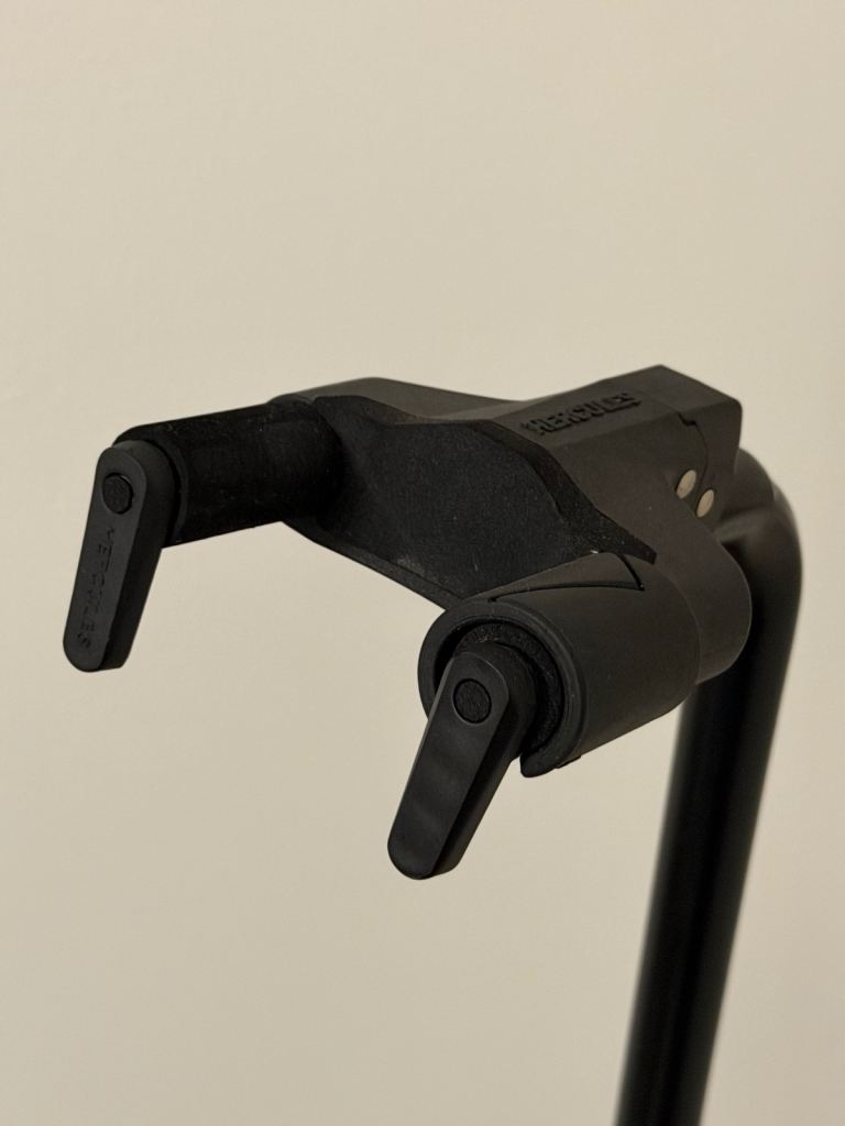 Hercules Guitar Stand