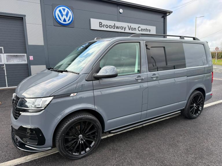 2023 VOLKSWAGEN TRANSPORTER T61. TDI 5 SEAT KOMBI STARTLINE SWB IN PURE GREY