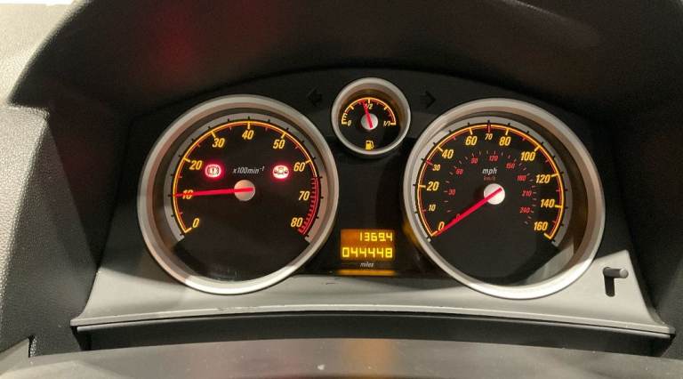 Vauxhall astra 12 month MOT
