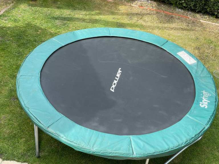 Trampoline with Enclosure Net
