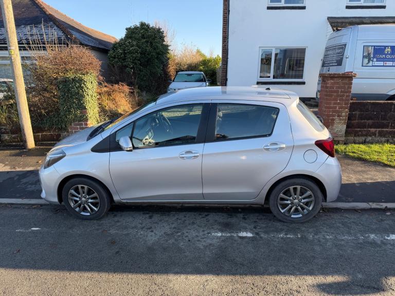 2015 Toyota Yaris 1.33 VVT-i Icon 5dr HATCHBACK Petrol Manual