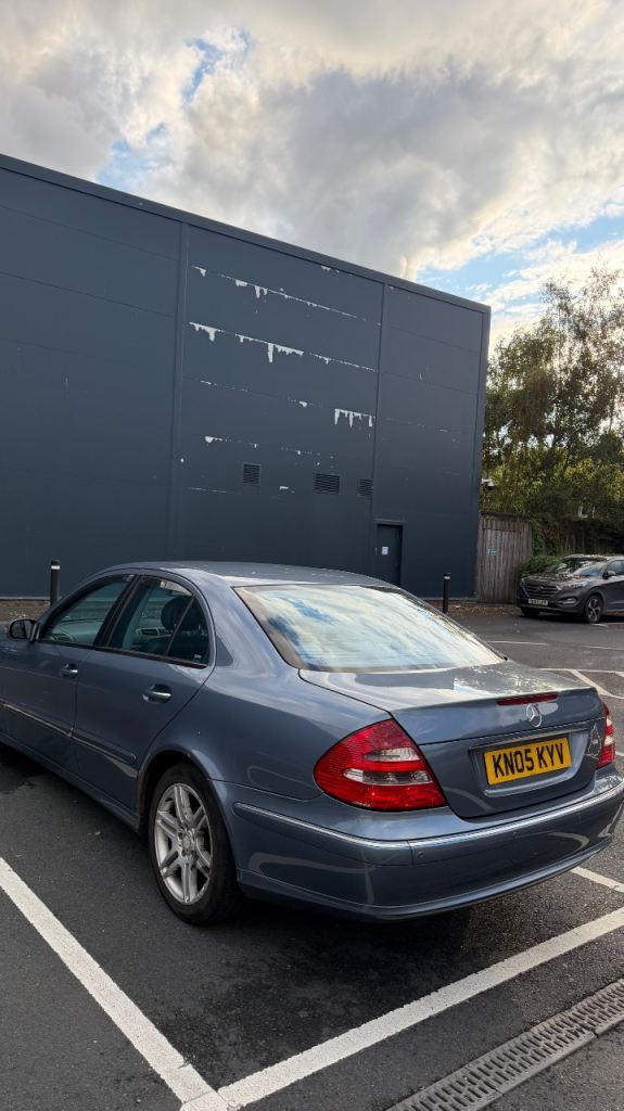 Mercedes-Benz, E CLASS, Saloon, 2005, Semi-Auto, 2685 (cc), 4 doors