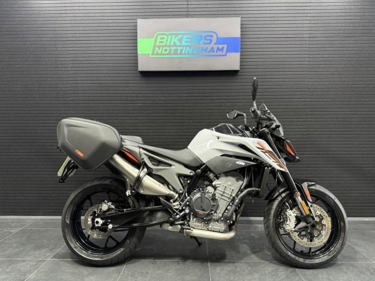 KTM 790 Duke 2024 *touring spec, 1446 miles, Quick shifter*