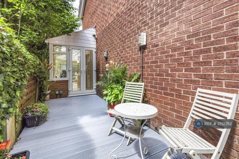 3 bedroom house in Westleigh Lane, Leigh, WN7 (3 bed) (#2512782)