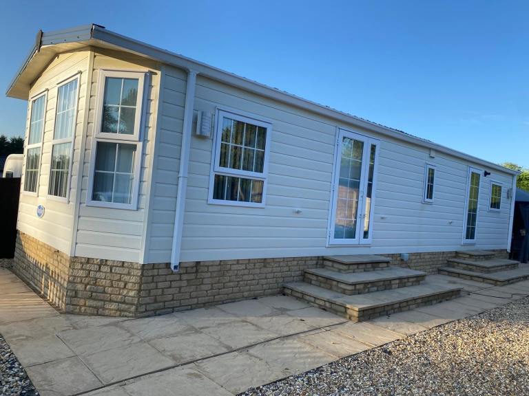 Static 3 bedroom 40ftx13