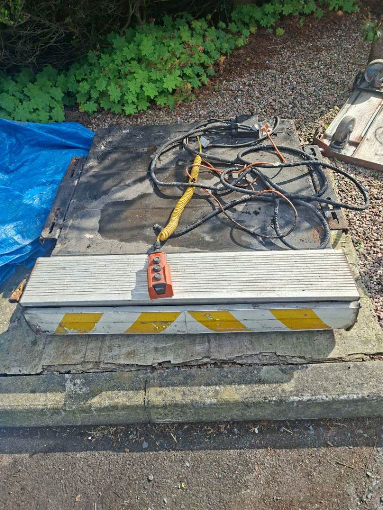 Van loading ramp